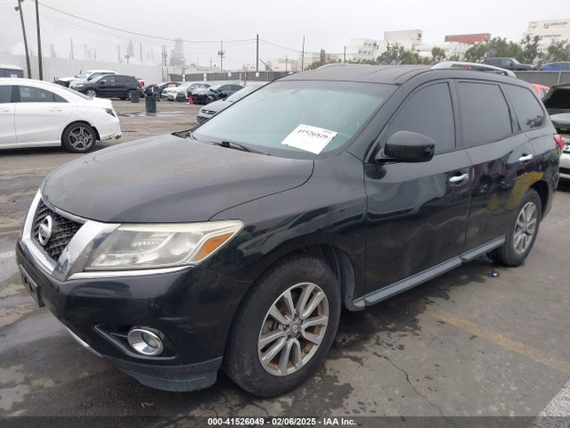 41526049 :رقم المزاد ، 5N1AR2MNXGC637753 vin ، 2016 Nissan Pathfinder Sv مزاد بيع