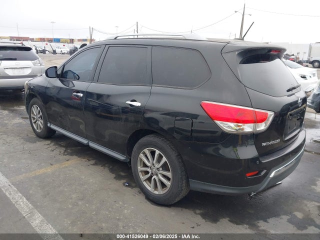 41526049 :رقم المزاد ، 5N1AR2MNXGC637753 vin ، 2016 Nissan Pathfinder Sv مزاد بيع