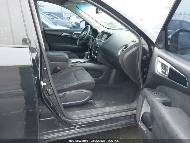 41526049 :رقم المزاد ، 5N1AR2MNXGC637753 vin ، 2016 Nissan Pathfinder Sv مزاد بيع