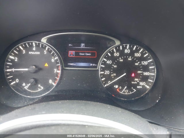 41526049 :رقم المزاد ، 5N1AR2MNXGC637753 vin ، 2016 Nissan Pathfinder Sv مزاد بيع