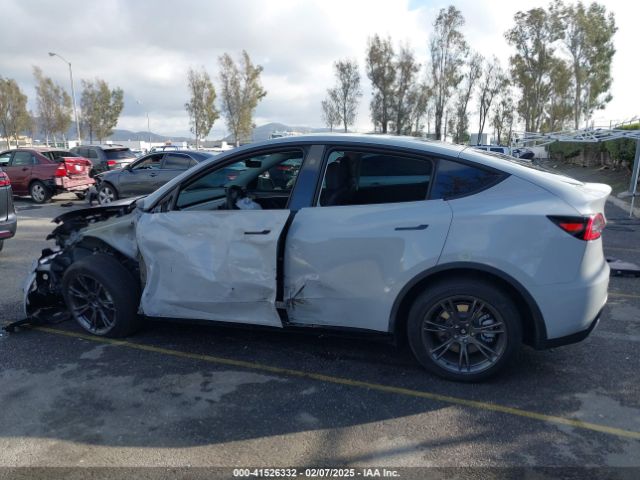 7SAYGDEE4RF177503 Tesla Model Y Long Range Dual Motor All-wheel Drive