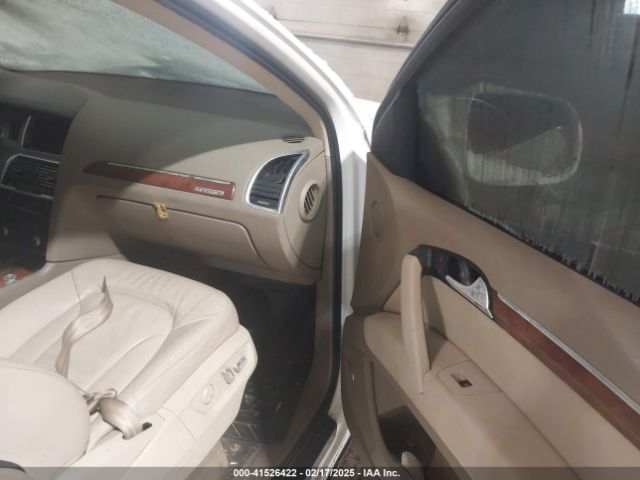 2010 AUDI Q7 WA1LYAFE2AD007082 Photo 4