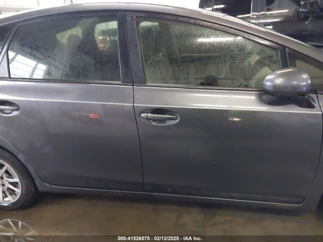 Toyota Prius V Two 2017 JTDZN3EU9HJ062721 Image 13