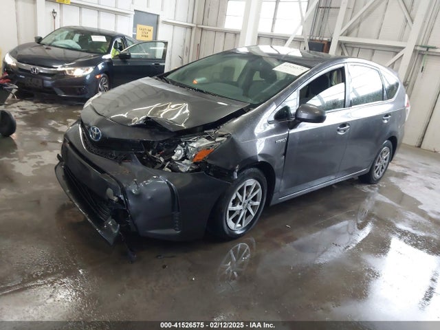 Toyota Prius V Two 2017 JTDZN3EU9HJ062721 Image 2