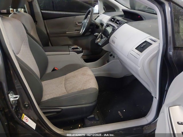 Toyota Prius V Two 2017 JTDZN3EU9HJ062721 Image 5