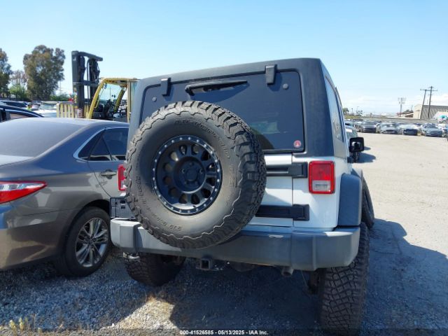 1C4BJWDGXHL562630 Jeep Wrangler Unlimited Sport 4x4