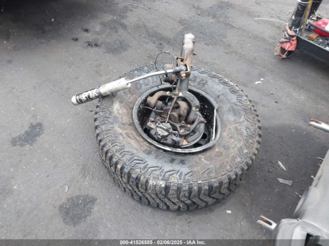 1C4BJWDGXHL562630 Jeep Wrangler Unlimited Sport 4x4
