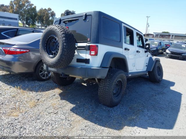 1C4BJWDGXHL562630 Jeep Wrangler Unlimited Sport 4x4
