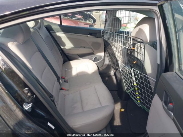 KMHD74LF5JU613662 Hyundai ELANTRA SE