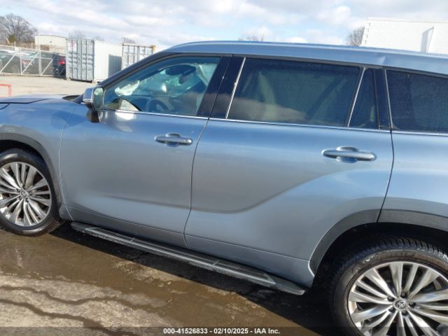5TDFZRAH2MS041693 Toyota Highlander Platinum