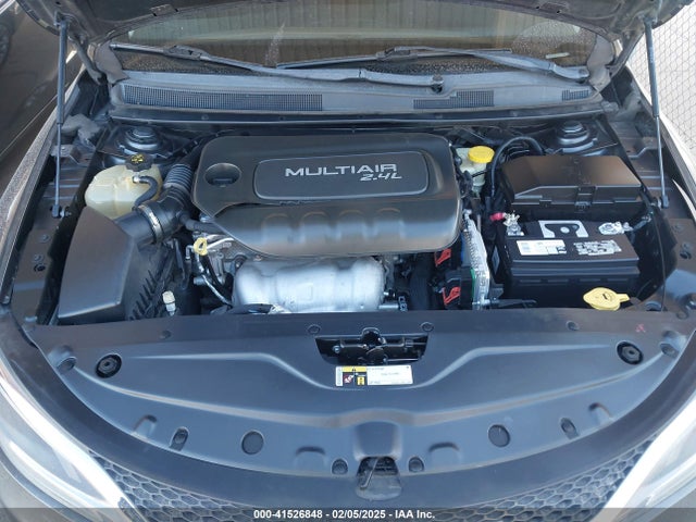 Chrysler 200 Limited 2015 1C3CCCAB8FN617300 Image 10