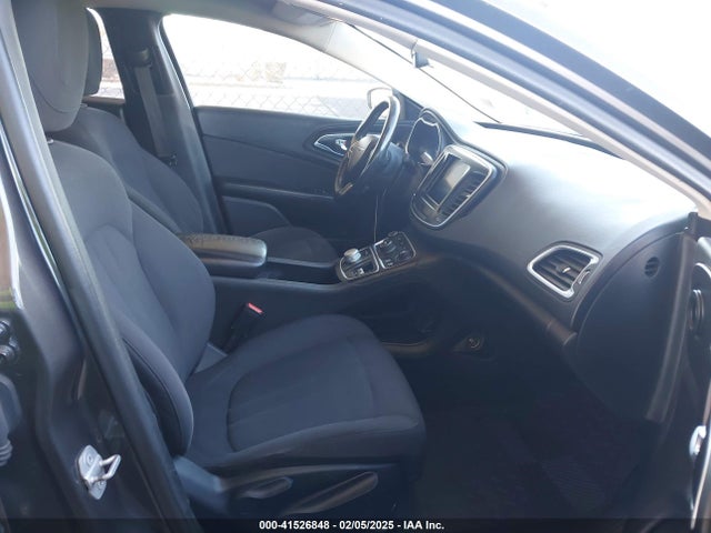 Chrysler 200 Limited 2015 1C3CCCAB8FN617300 Image 5