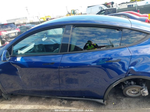 7SAYGDEE6NF318372 Tesla Model Y Long Range Dual Motor All-wheel Drive