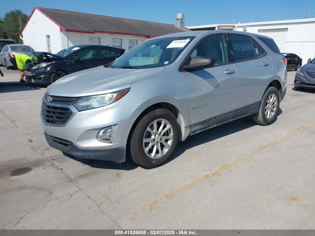 Chevrolet EQUINOX LS 2018 2GNAXHEV8J6108790 Image 2