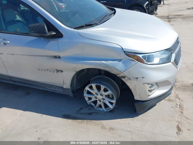 Chevrolet EQUINOX LS 2018 2GNAXHEV8J6108790 Image 6