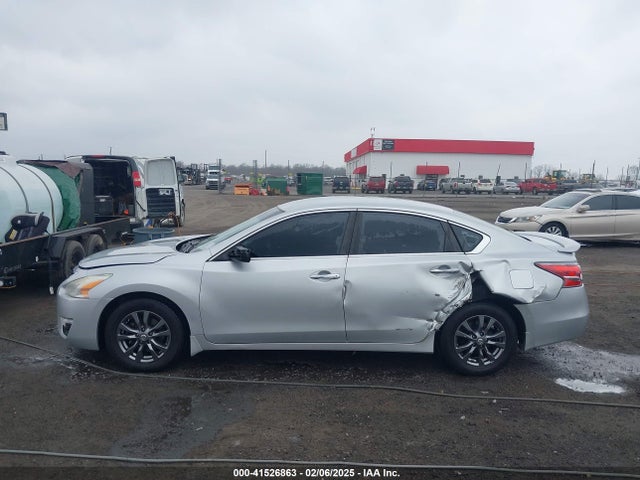 Nissan Altima 2.5 S 2015 1N4AL3APXFC223863 Image 14