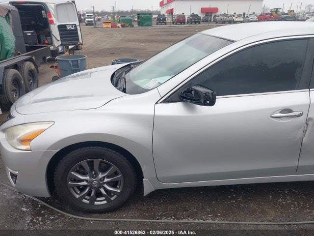Nissan Altima 2.5 S 2015 1N4AL3APXFC223863 Image 17