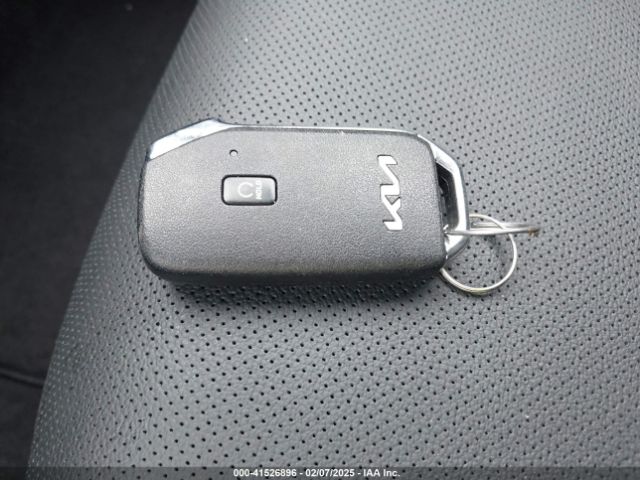 5XYK33DF8SG258005 KIA Sportage Ex