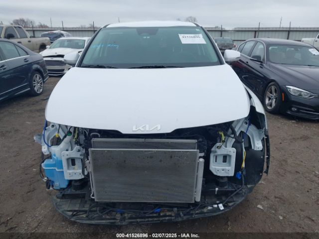 5XYK33DF8SG258005 KIA Sportage Ex