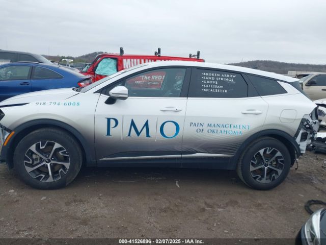 5XYK33DF8SG258005 KIA Sportage Ex