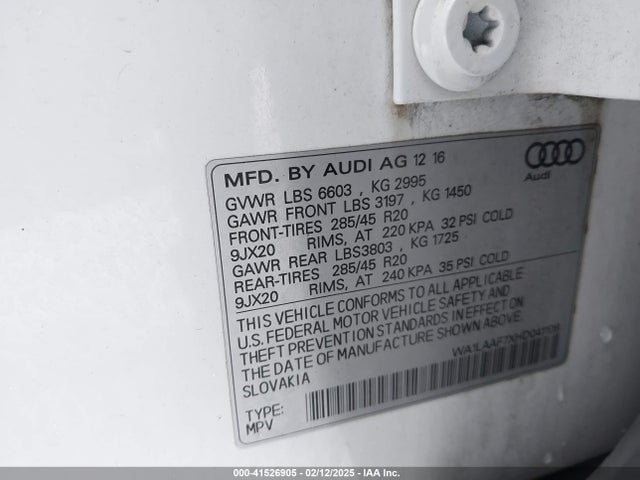 2017 AUDI Q7 WA1LAAF7XHD041108 Photo 8