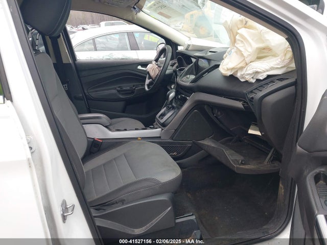 1FMCU0GX8GUB05808 Ford ESCAPE SE