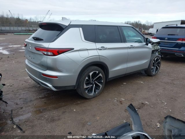 2022 MITSUBISHI OUTLANDER JA4J3UA89NZ024351 Photo 3