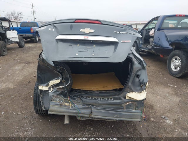 1G1JE5SBXG4133751 Chevrolet Sonic Ltz Auto