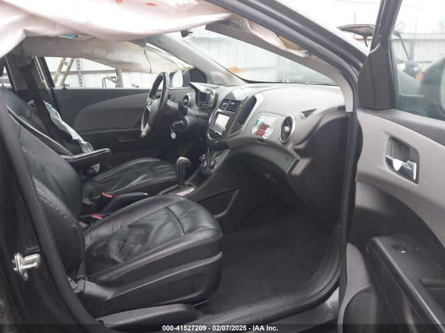1G1JE5SBXG4133751 Chevrolet Sonic Ltz Auto