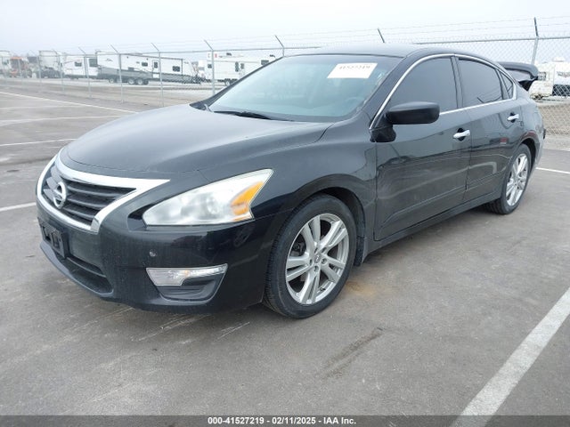 Nissan Altima 2.5 S 2015 1N4AL3AP2FC485117 Image 2