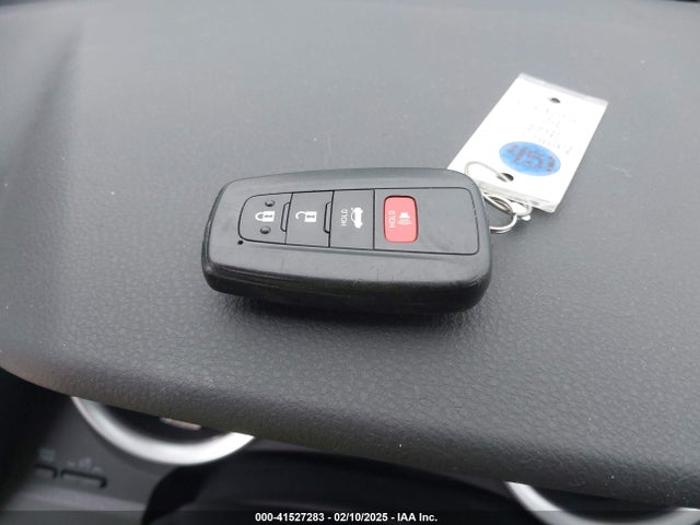 4T1R11AK7RU200451 Toyota CAMRY LE