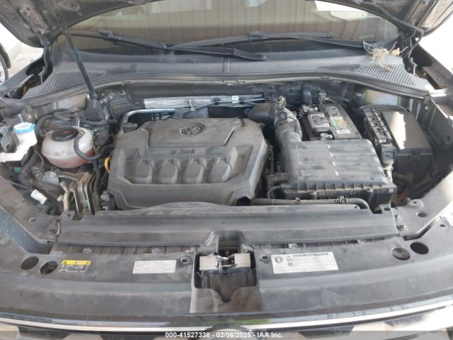 3VV3B7AX3LM042449 Volkswagen Tiguan 2.0t Se/2.0t Se R-line Black/2.0t Sel