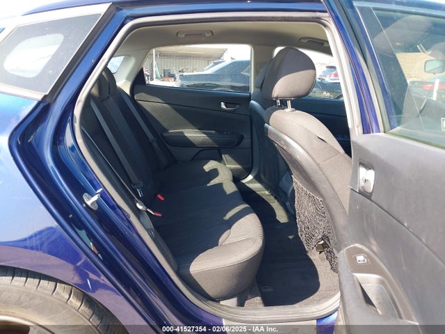 5XXGT4L33KG303794 KIA Optima Lx