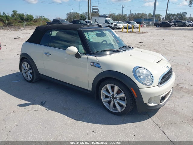 2013 MINI CONVERTIBLE WMWZP3C51DT297843 Photo 0