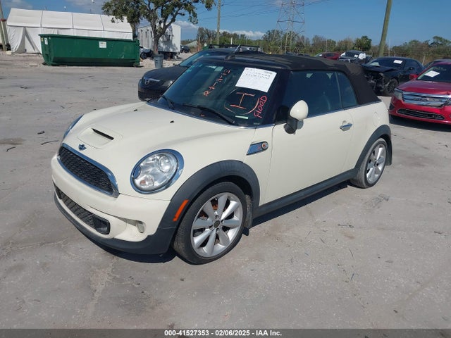 2013 MINI CONVERTIBLE WMWZP3C51DT297843 Photo 1