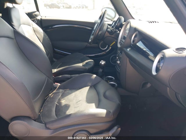 2013 MINI CONVERTIBLE WMWZP3C51DT297843 Photo 4