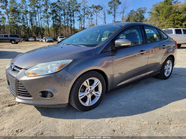 Ford Focus 2014 1FADP3F28EL217427 Image 2