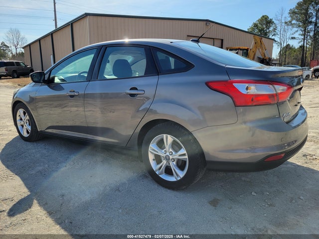 Ford Focus 2014 1FADP3F28EL217427 Image 3