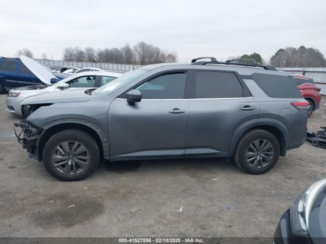 5N1DR3BB4NC230083 Nissan Pathfinder Sv 2wd