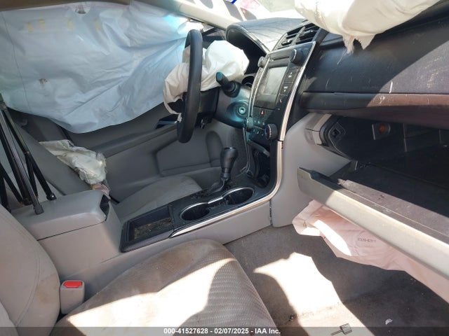 4T1BF1FK5HU403543 Toyota CAMRY LE