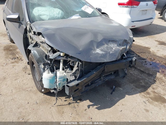 4T1BF1FK5HU403543 Toyota CAMRY LE