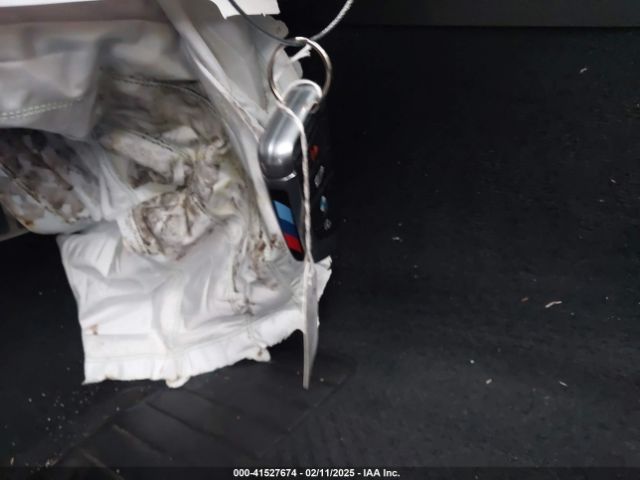 3MW5R1J03L8B39353 BMW 330I