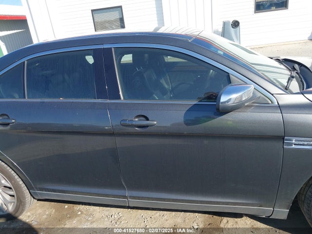 Ford Taurus Limited 2017 1FAHP2F80HG114953 Image 14