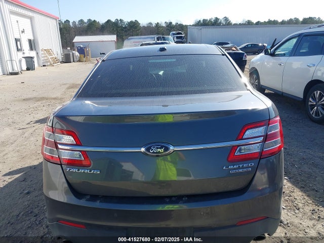 Ford Taurus Limited 2017 1FAHP2F80HG114953 Image 17