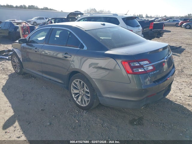 Ford Taurus Limited 2017 1FAHP2F80HG114953 Image 3