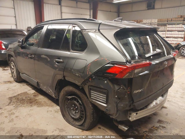 Toyota RAV4 LE 2021 2T3G1RFV6MC198377 Image 3