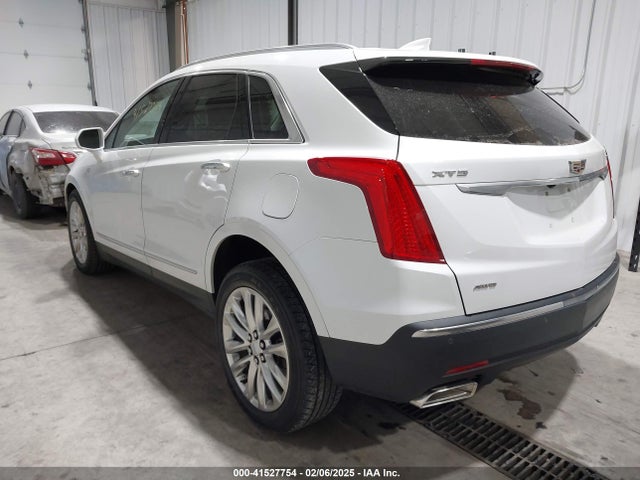 2019 CADILLAC XT5 1GYKNDRS3KZ240089 Photo 2