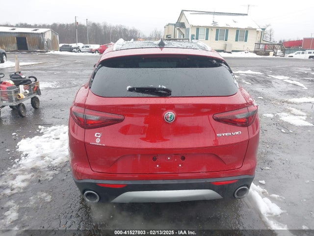 Alfa Romeo Stelvio 2018 ZASFAKBN7J7B64325 Image 17