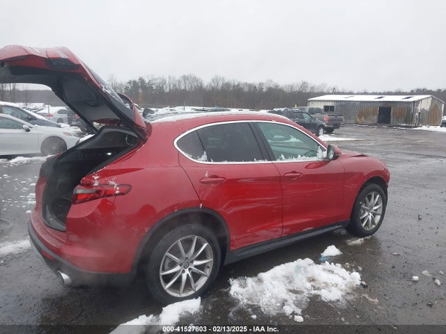 Alfa Romeo Stelvio 2018 ZASFAKBN7J7B64325 Image 4