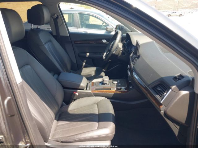 WA1ANAFYXK2093555 Audi Q5 45 Premium